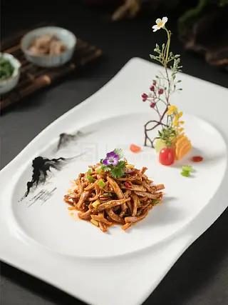 餐饮品牌设计在真实门店中的视觉落地效果如何？